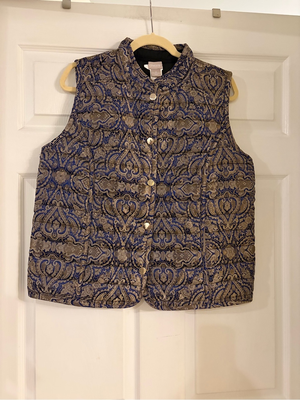 Chico's Reversible Printed Jacquard to Black Quilted Vest Women's L Multicolor 2